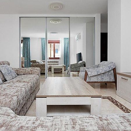 Three Bedroom Spacious Apartment Anatolia Budva Bagian luar foto