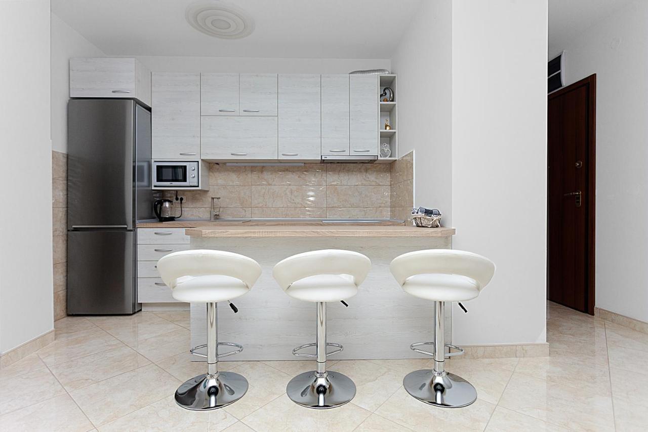 Three Bedroom Spacious Apartment Anatolia Budva Bagian luar foto