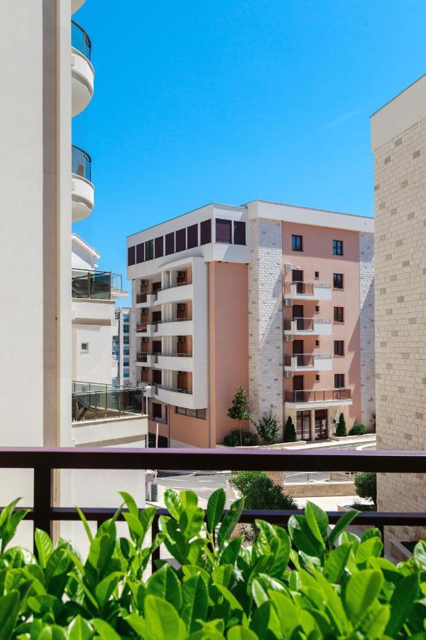 Three Bedroom Spacious Apartment Anatolia Budva Bagian luar foto