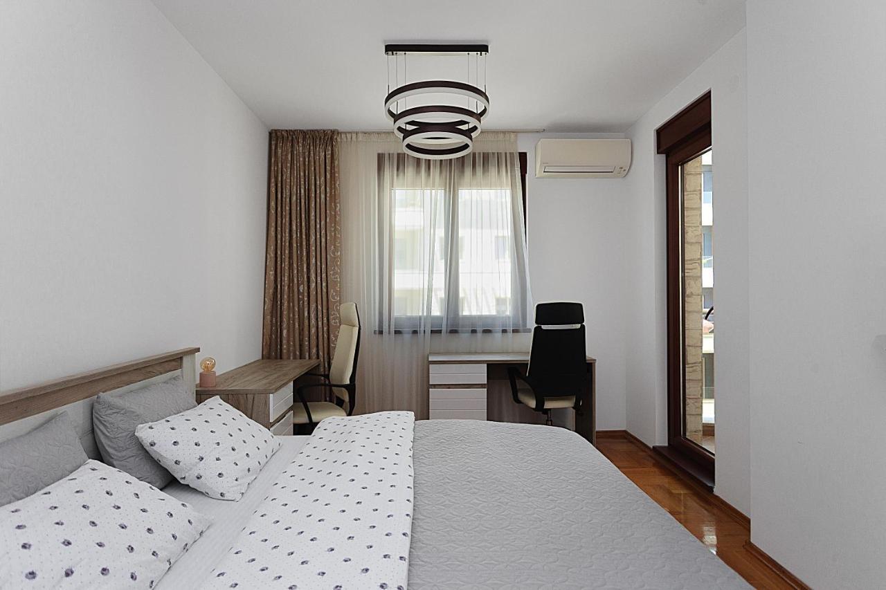 Three Bedroom Spacious Apartment Anatolia Budva Bagian luar foto