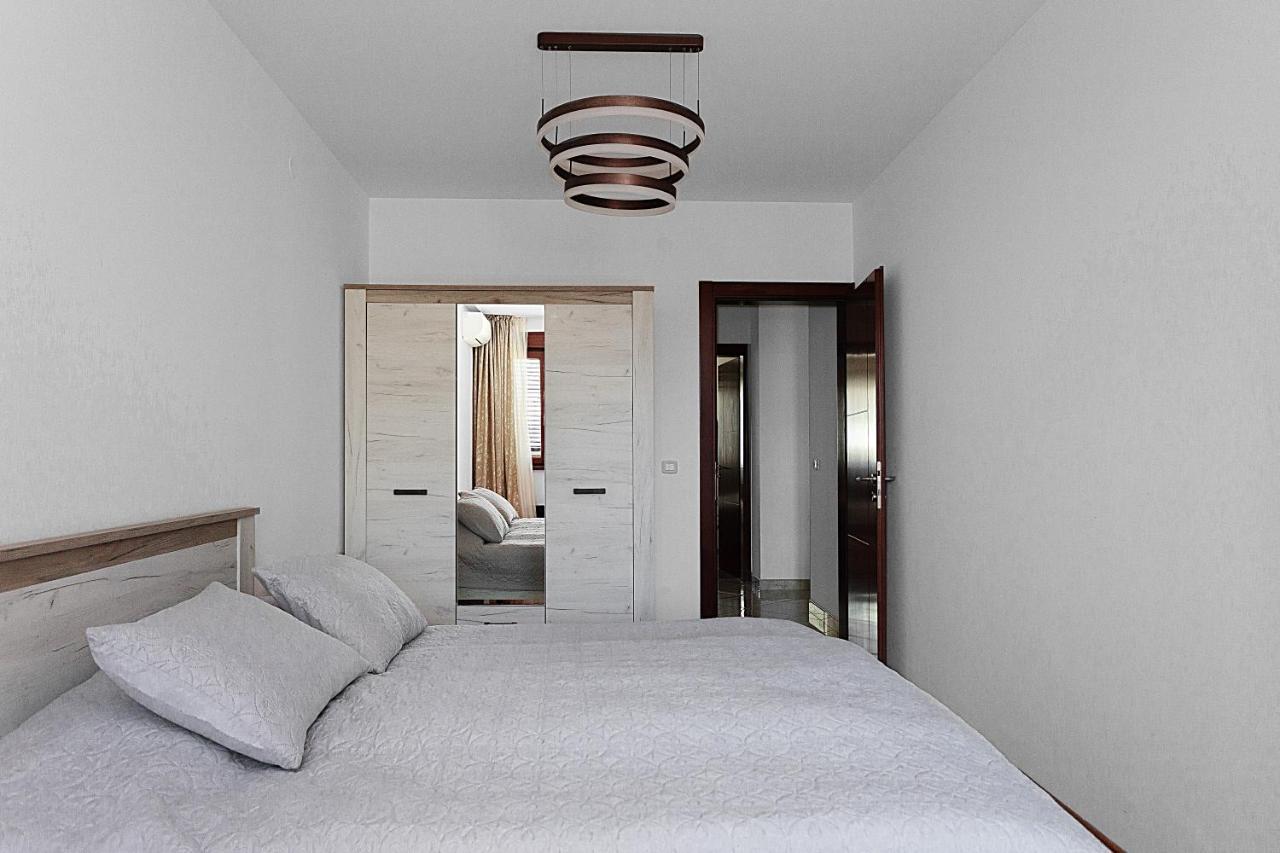 Three Bedroom Spacious Apartment Anatolia Budva Bagian luar foto