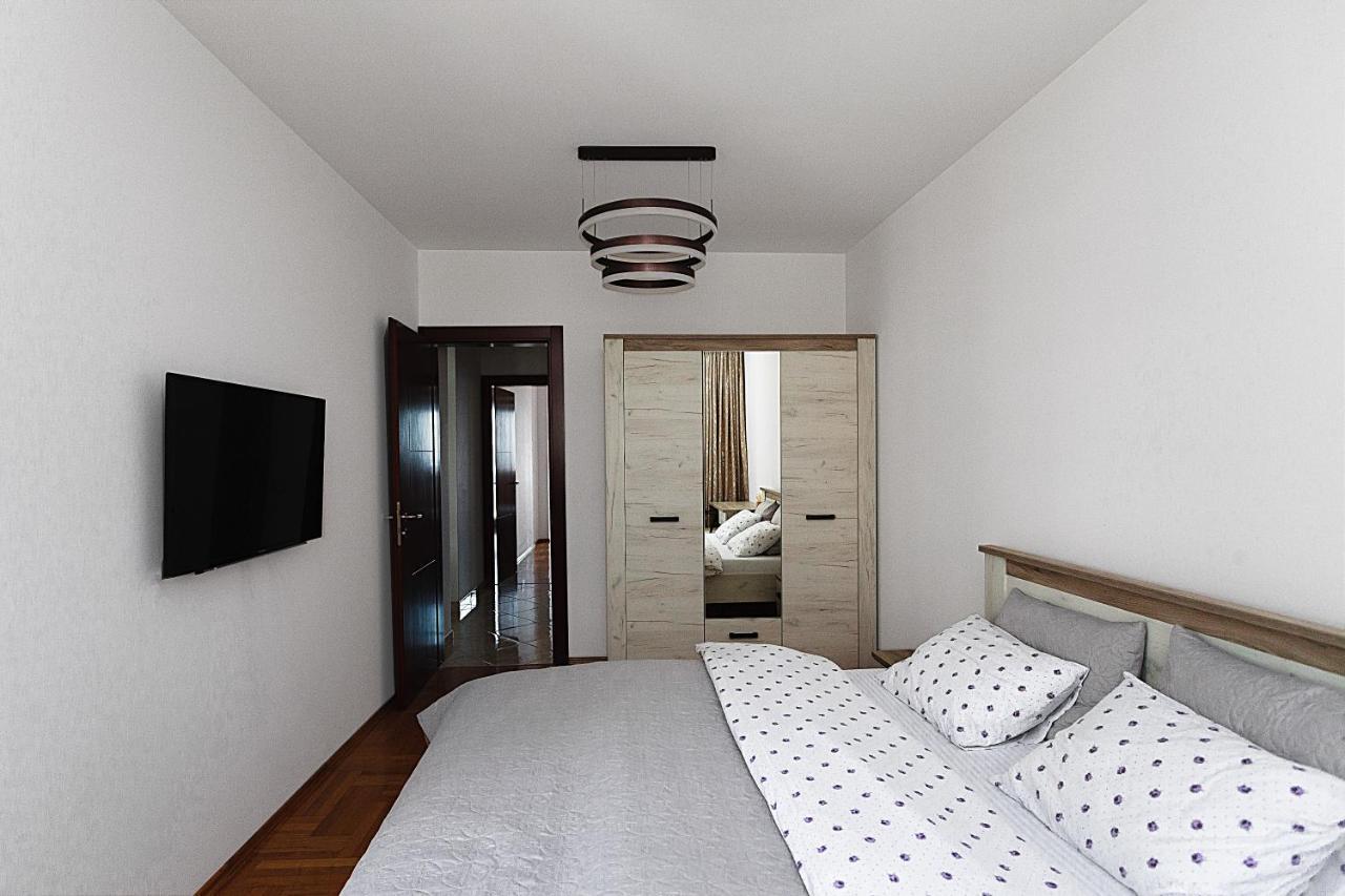 Three Bedroom Spacious Apartment Anatolia Budva Bagian luar foto